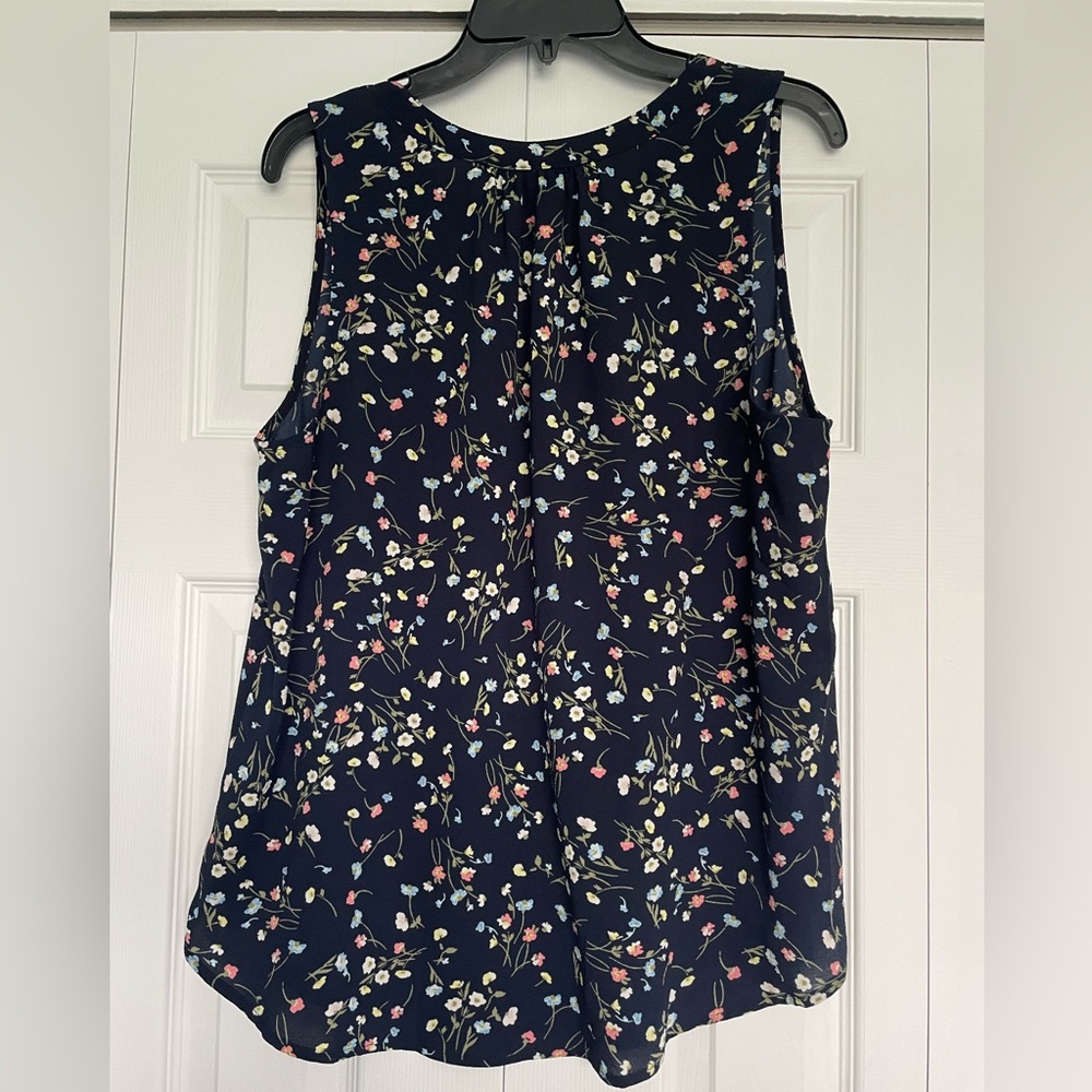 41 Hawthorne Sleeveless Blouse, XL - Picture 2 of 5